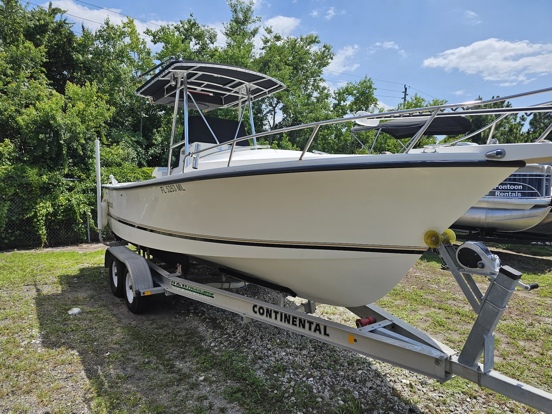 2002 Shamrock 220 Center Console Cuddy Stalker